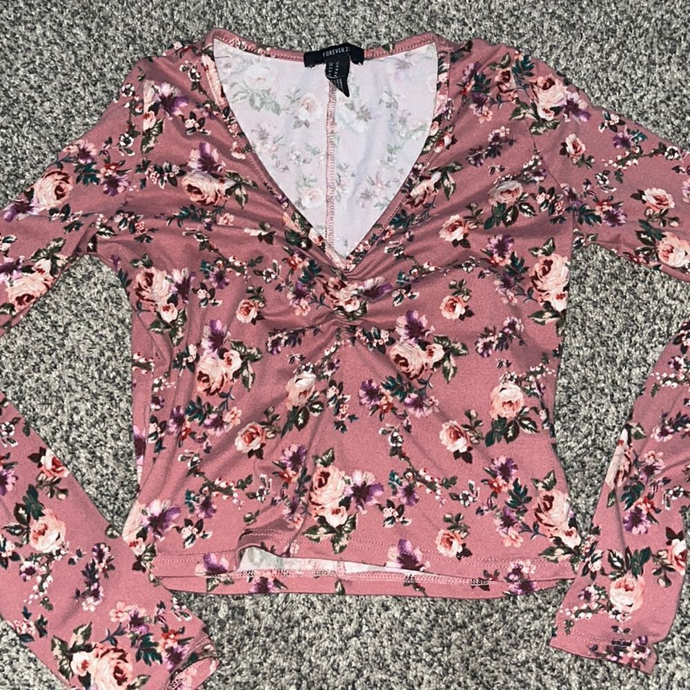 Forever 21 - Pink Floral - Long Sleeve Too - M